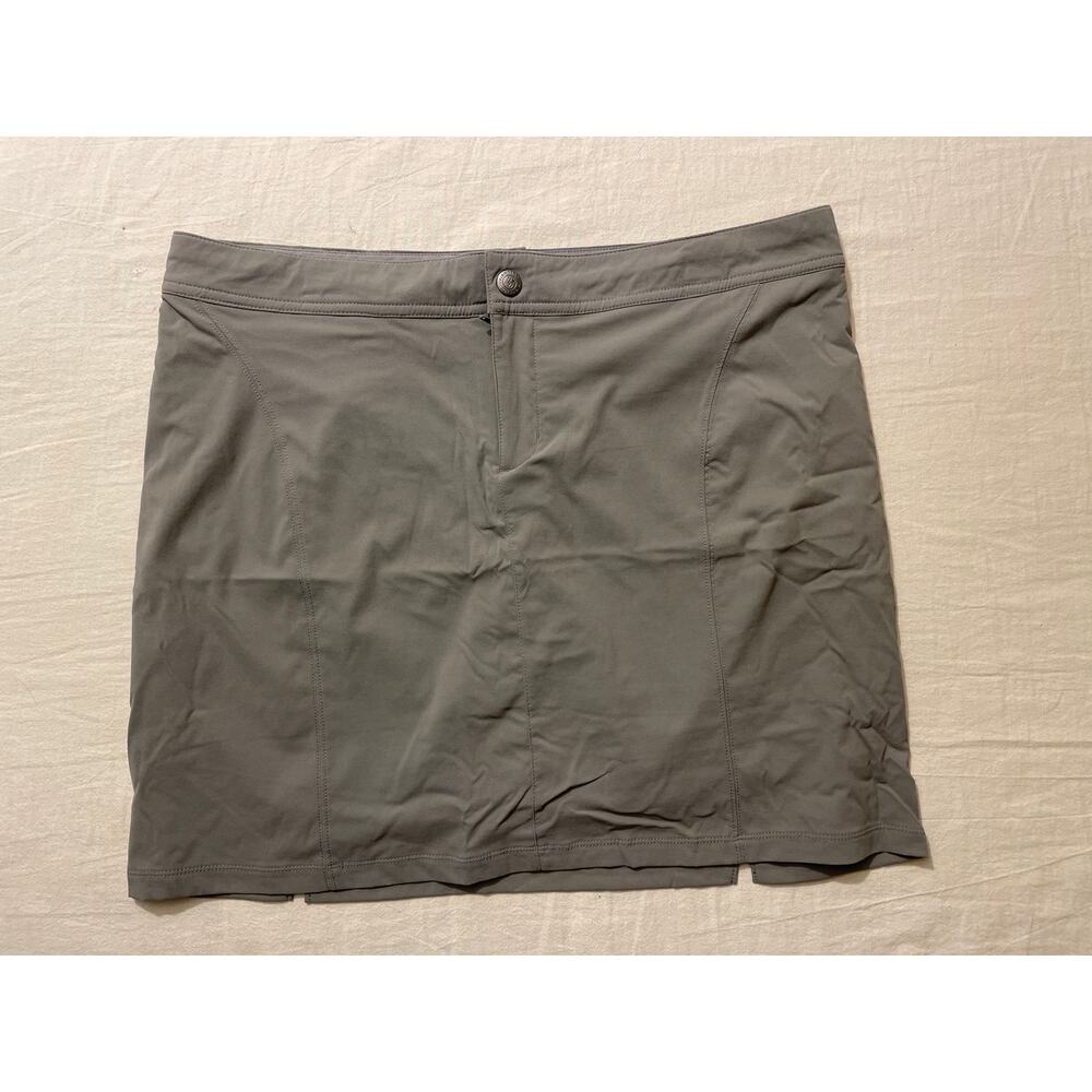Columbia Women's Size 14 Skort‎ Active Outdoors Omni-shield advanced repellency